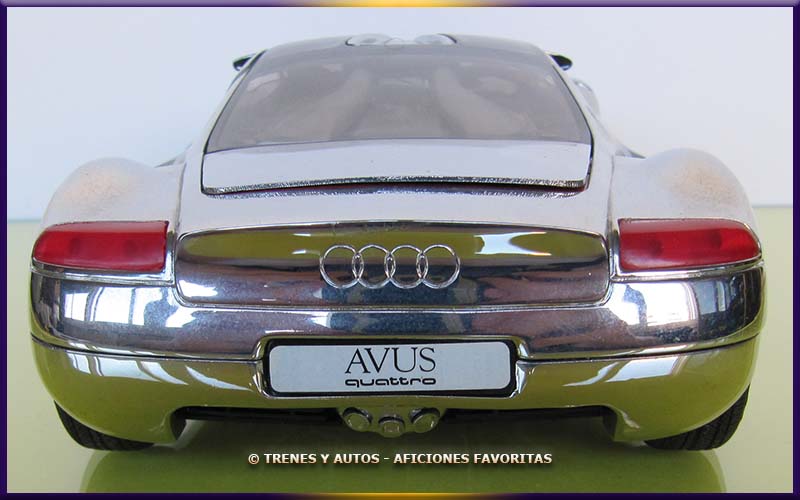Audi Avus Quattro - Revell 1/18