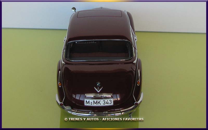 BMW 502 Luxus - Auto Art 1/18