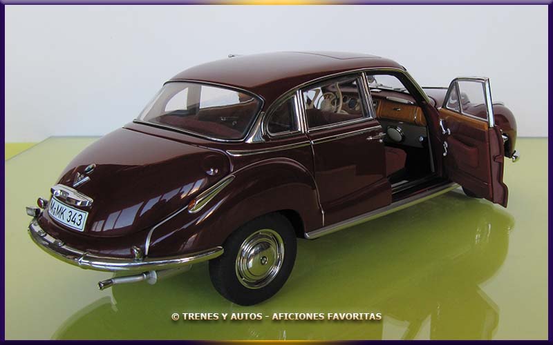 BMW 502 Luxus - Auto Art 1/18