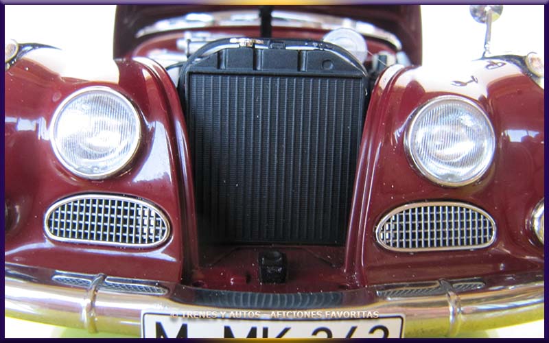 BMW 502 Luxus - Auto Art 1/18