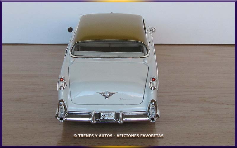 Chrysler Imperial Hard Top - Signature Models 1/18