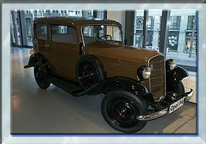 Opel P4 Spezial Limousine - Año 1935