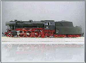 Locomotora vapor con ténder BR23 - DB