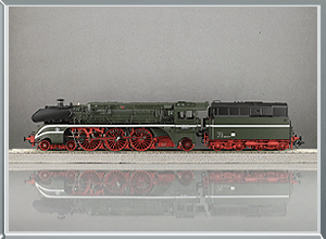 Locomotora vapor BR 02 - DDR