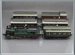 Set locomotora vapor T16, coches pasajeros y furgones postal y paquetería - KPEV
