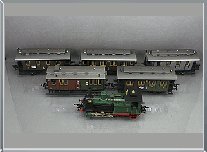 Locomotora vapor T3 , coches pasajeros y furgón - KPEV