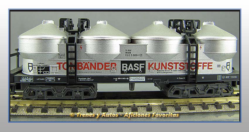 Vagón silo "BASF" Tipo Uacs-946 DB