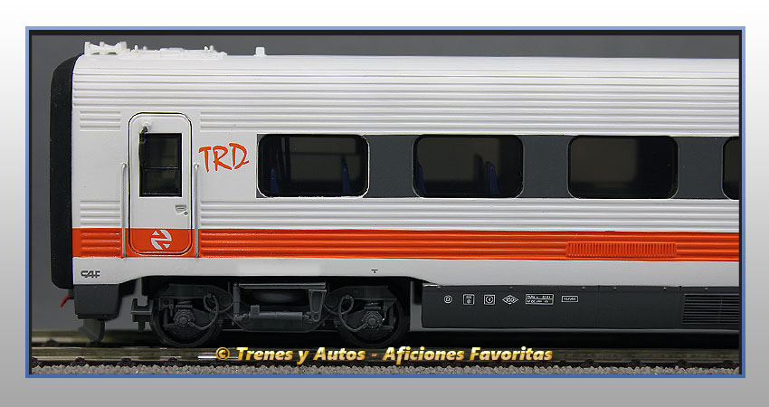 Tren regional diésel TRD Serie 594 Coche motor - Renfe