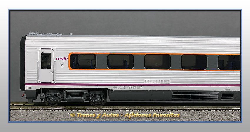 Tren regional diésel Serie 594 TRD "Renfe Operadora" Coche 1ª Clase - Renfe