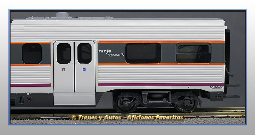 Tren regional diésel Serie 594 TRD "Renfe Operadora" Coche 1ª Clase - Renfe