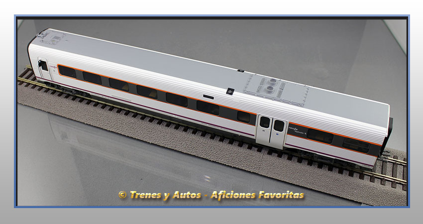 Tren regional diésel Serie 594 TRD "Renfe Operadora" Coche 1ª Clase - Renfe