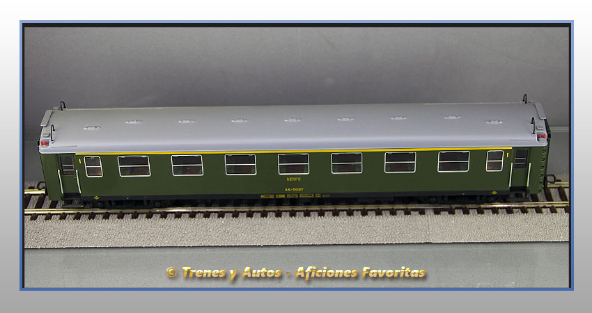 Coche pasajeros Serie 5000 AA-5097 - Renfe