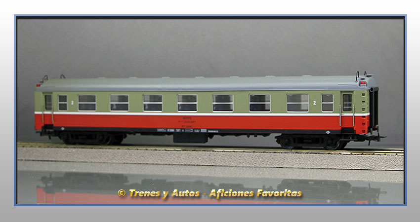 Coche pasajeros Serie 6000 "Luky" B7-6240 - Renfe