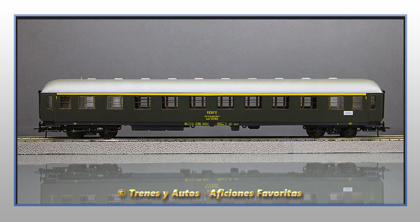 Coche pasajeros Serie 8000 AA-8080 - Renfe
