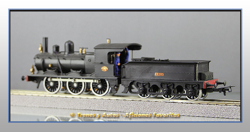 Locomotora vapor con ténder 030 - Renfe