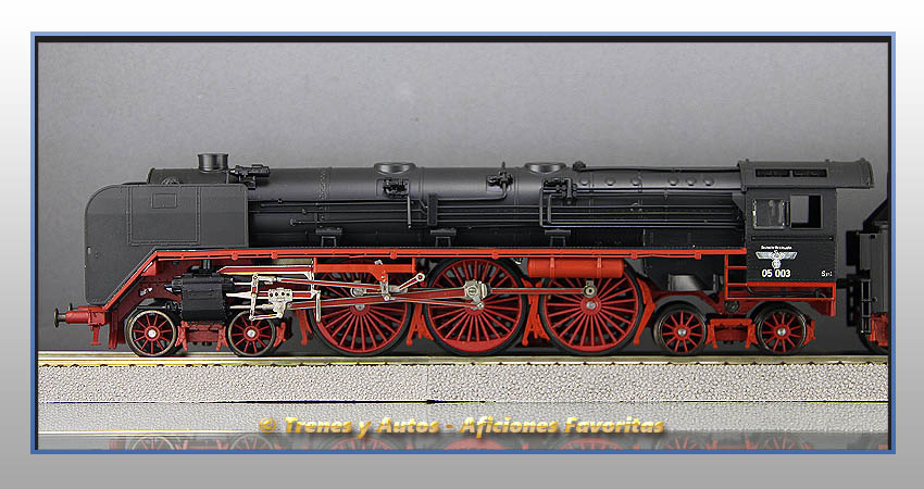 Locomotora vapor ténder BR-05 - DRG