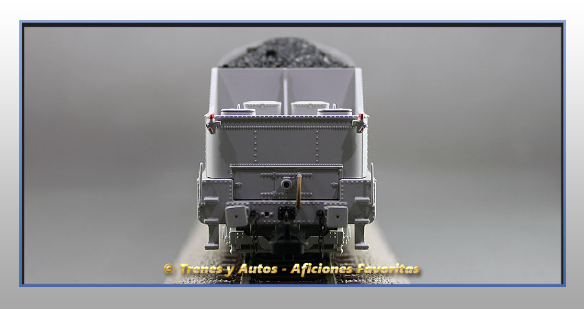 Locomotora vapor con ténder Mikado 141F 2101 - Renfe