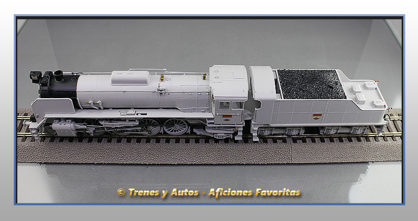 Locomotora vapor con ténder Mikado 141F 2101 - Renfe