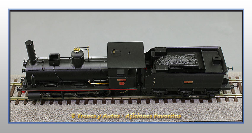 Locomotora vapor con ténder 030-2264 - Renfe