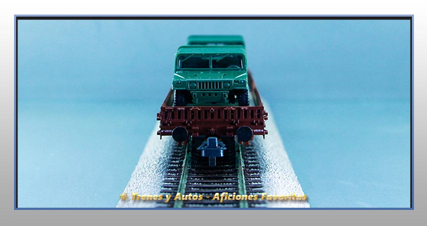 Vagón plataforma telero Tipo Ks Carga 2 vehículos Hummer - Renfe