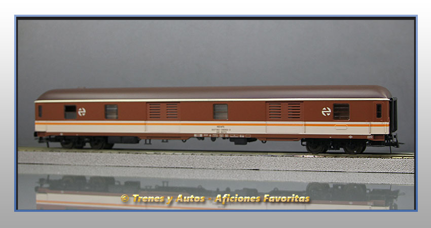 Furgón equipajes Serie 8000 D8-8073 "Estrella" - Renfe