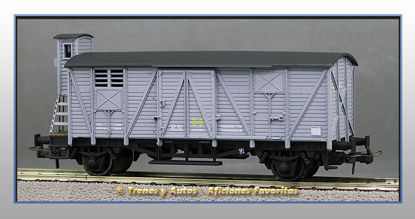 Vagón cerrado Tipo J 300000 con garita elevada (gris) - Renfe