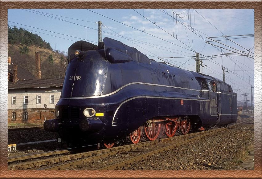 Locomotora vapor ténder BR 01 1102 - DRG