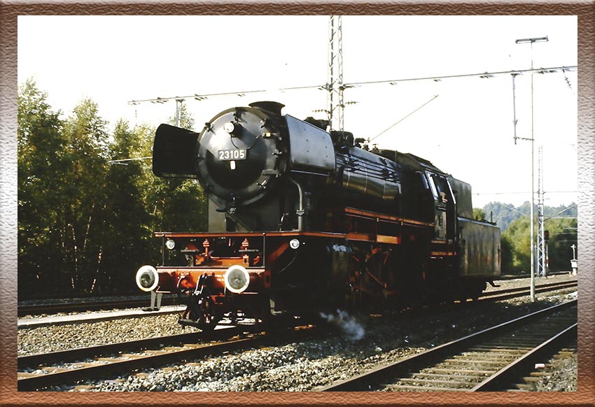 Locomotora vapor ténder Br 23105 -DB