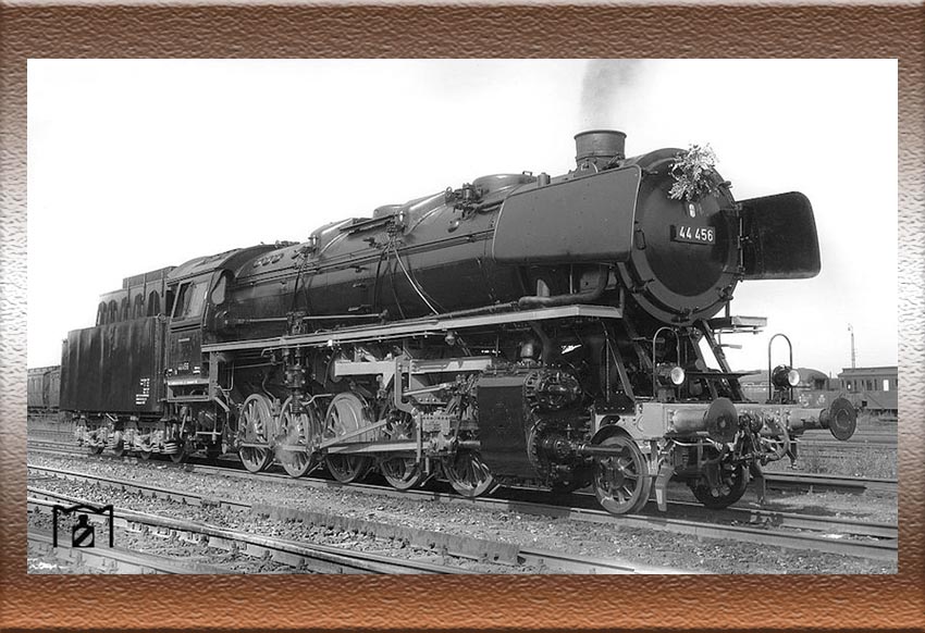 Locomotora vapor ténder 44 456