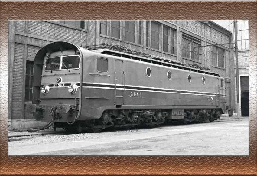Locomotora eléctrica CC 7107 - SNCF (Record velocidad año 1955 - 331 Km/h)