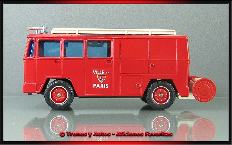 Berliet GAK 17 Furgón Mixto