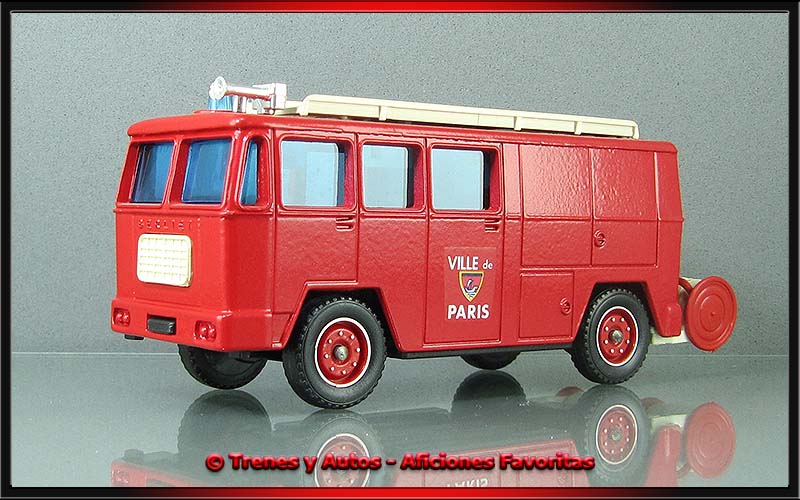 Berliet GAK 17 Furgón Mixto