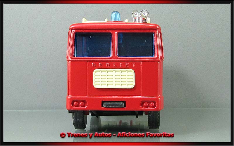 Berliet GAK 17 Furgón Mixto