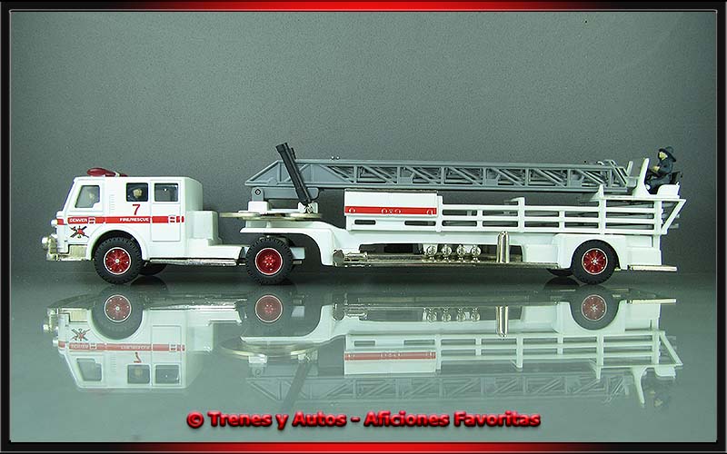 American LaFrance Aerial Ladder