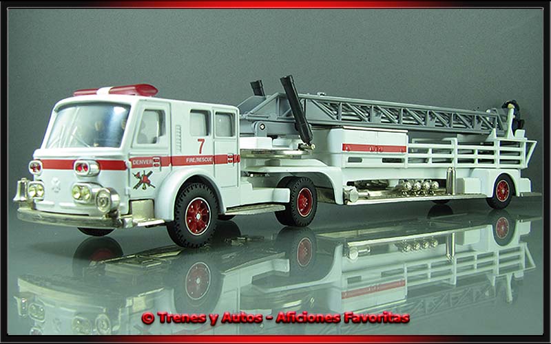 American LaFrance Aerial Ladder