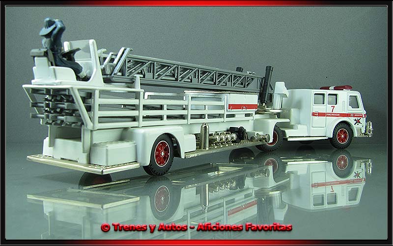 American LaFrance Aerial Ladder