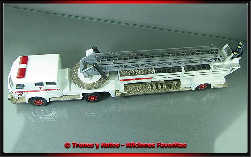 American LaFrance Aerial Ladder