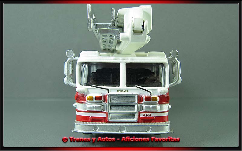 Pierce Bronto Lance Ladder
