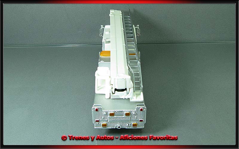 Pierce Bronto Lance Ladder