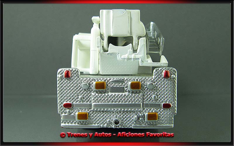 Pierce Bronto Lance Ladder