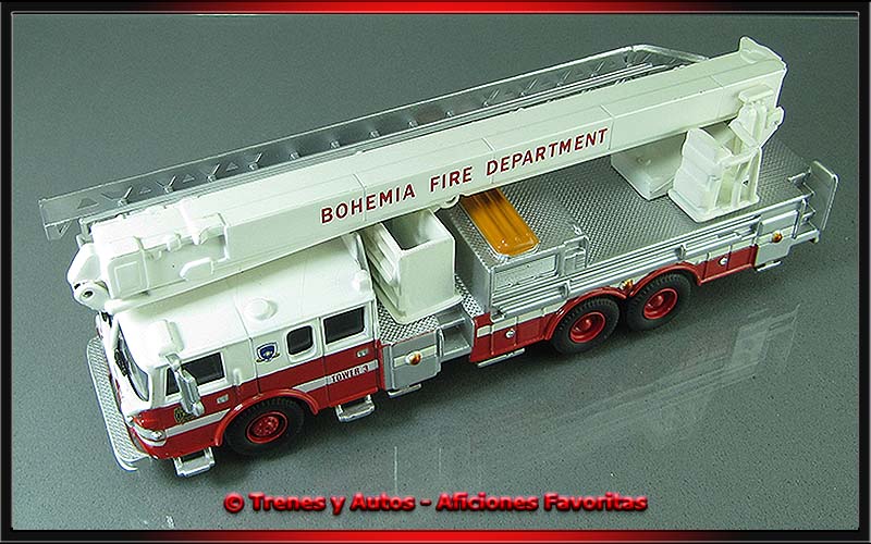 Pierce Bronto Lance Ladder