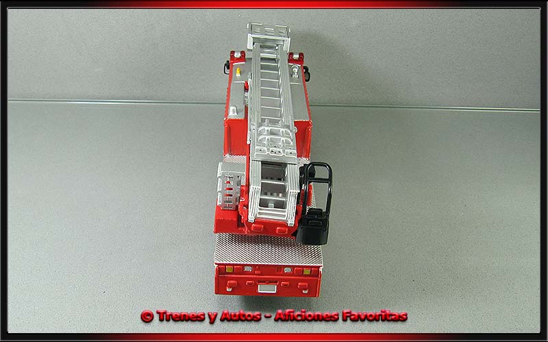 Nikki Sky Action Ladder