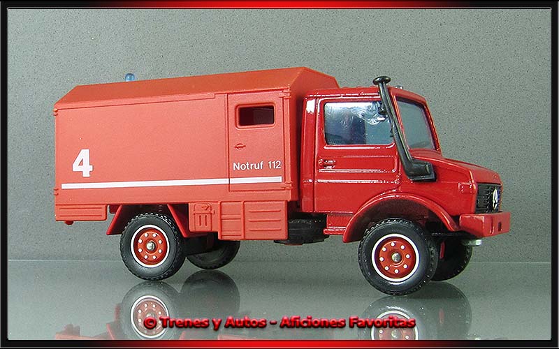 Mercedes Benz Unimog U 1300