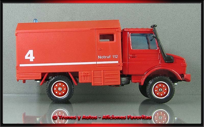 Mercedes Benz Unimog U 1300