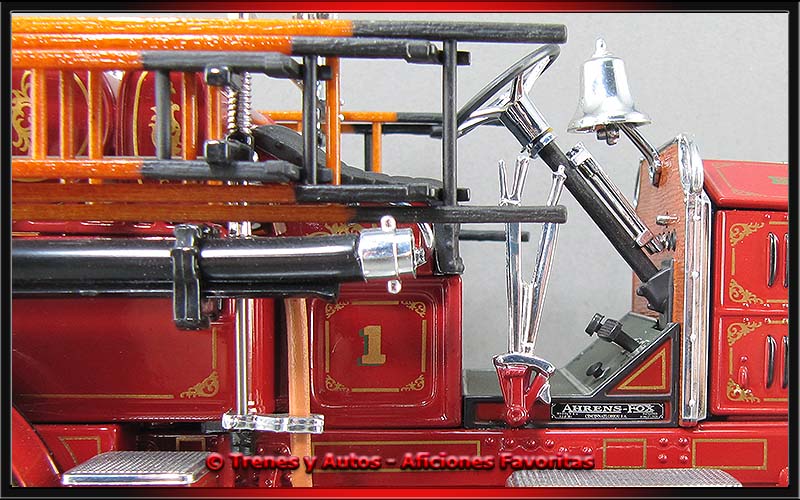 Ahrens Fox NS-4