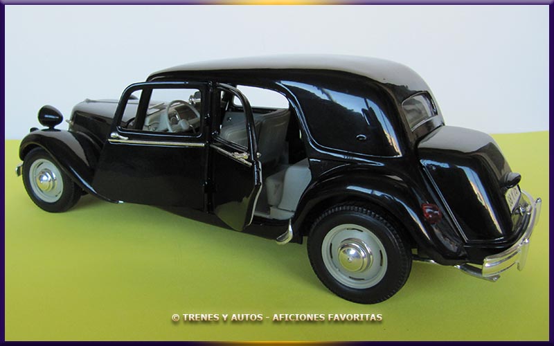Citroën 15 CV - Maisto 1/18