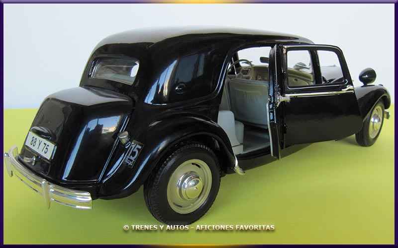 Citroën 15 CV - Maisto 1/18