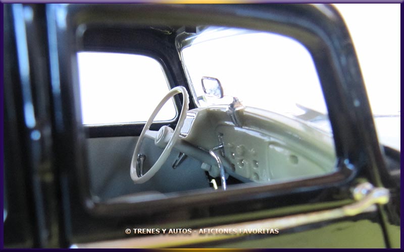 Citroën 15 CV - Maisto 1/18