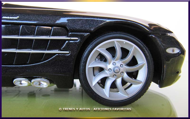 Mercedes Benz SLR McLaren - Maisto1/18