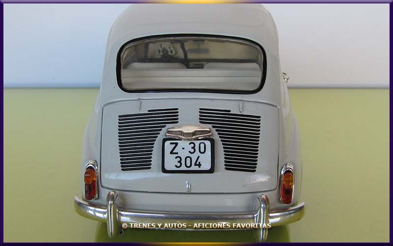 Seat 600 D - Revell 1/18